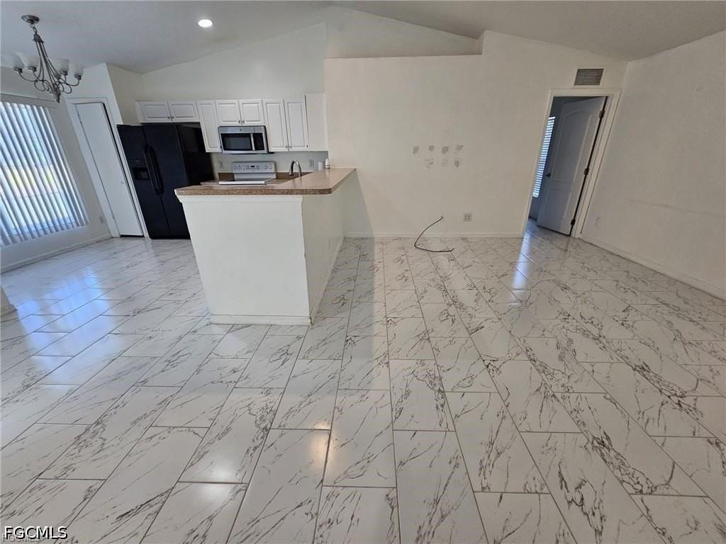 3005 40th St W - Photo 6 of 15