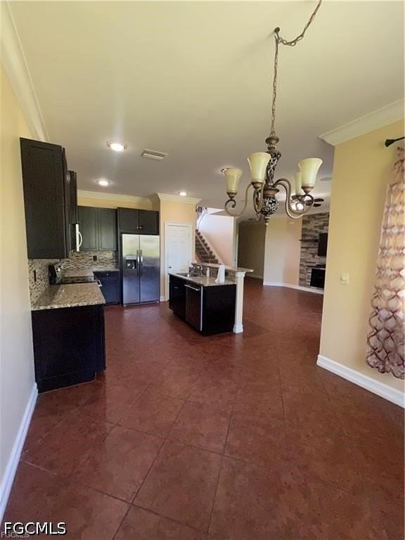 2427 Ashbury Cir - Photo 4 of 14