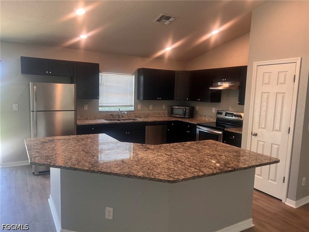 101 Nw 25th St - Photo 2 of 12