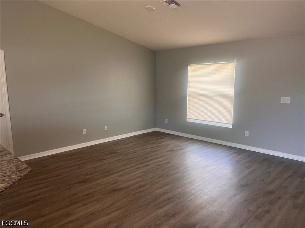 101 Nw 25th St - Photo 5 of 12