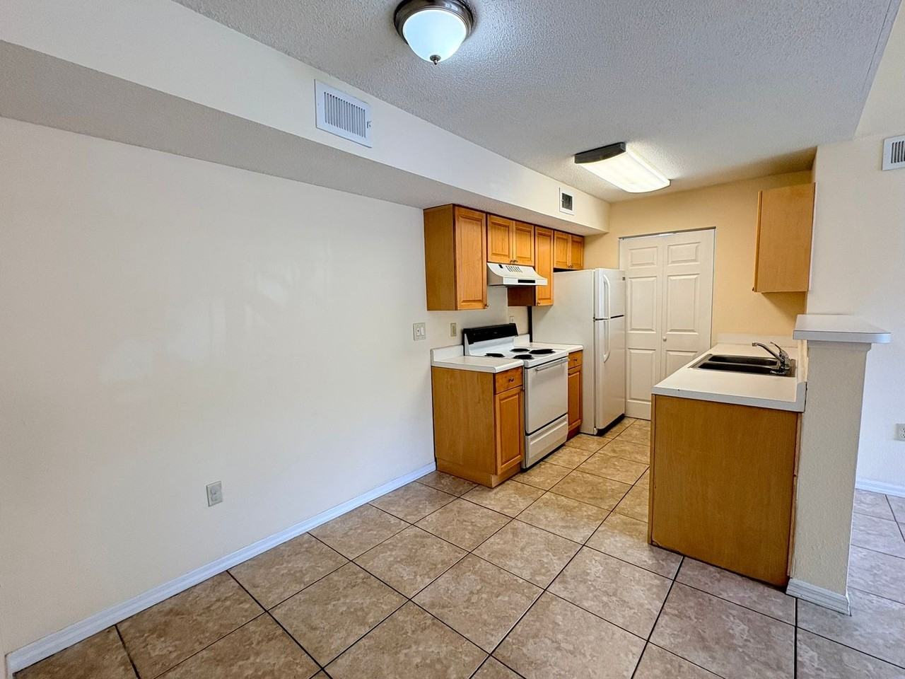 12630 Equestrian Cir #1804 - Photo 4 of 23