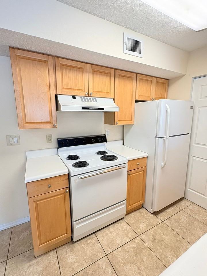 12630 Equestrian Cir #1804 - Photo 7 of 23