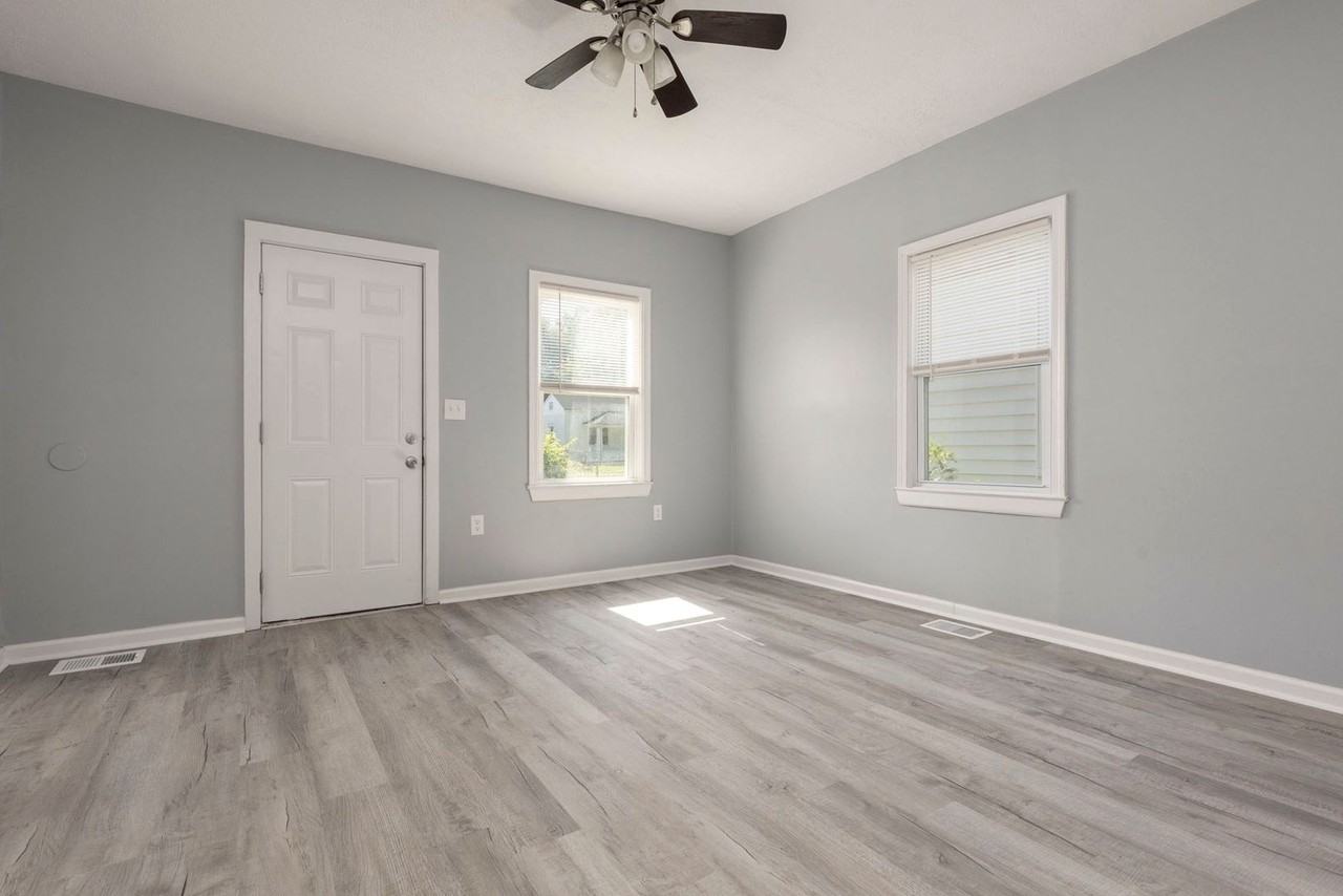 3624 Parthenia Ave - Photo 3 of 26