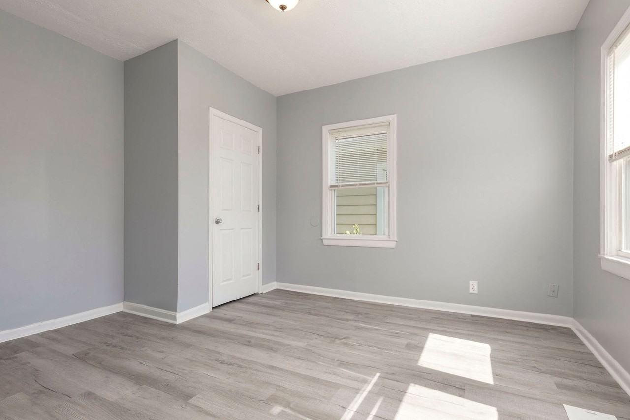 3624 Parthenia Ave - Photo 6 of 26