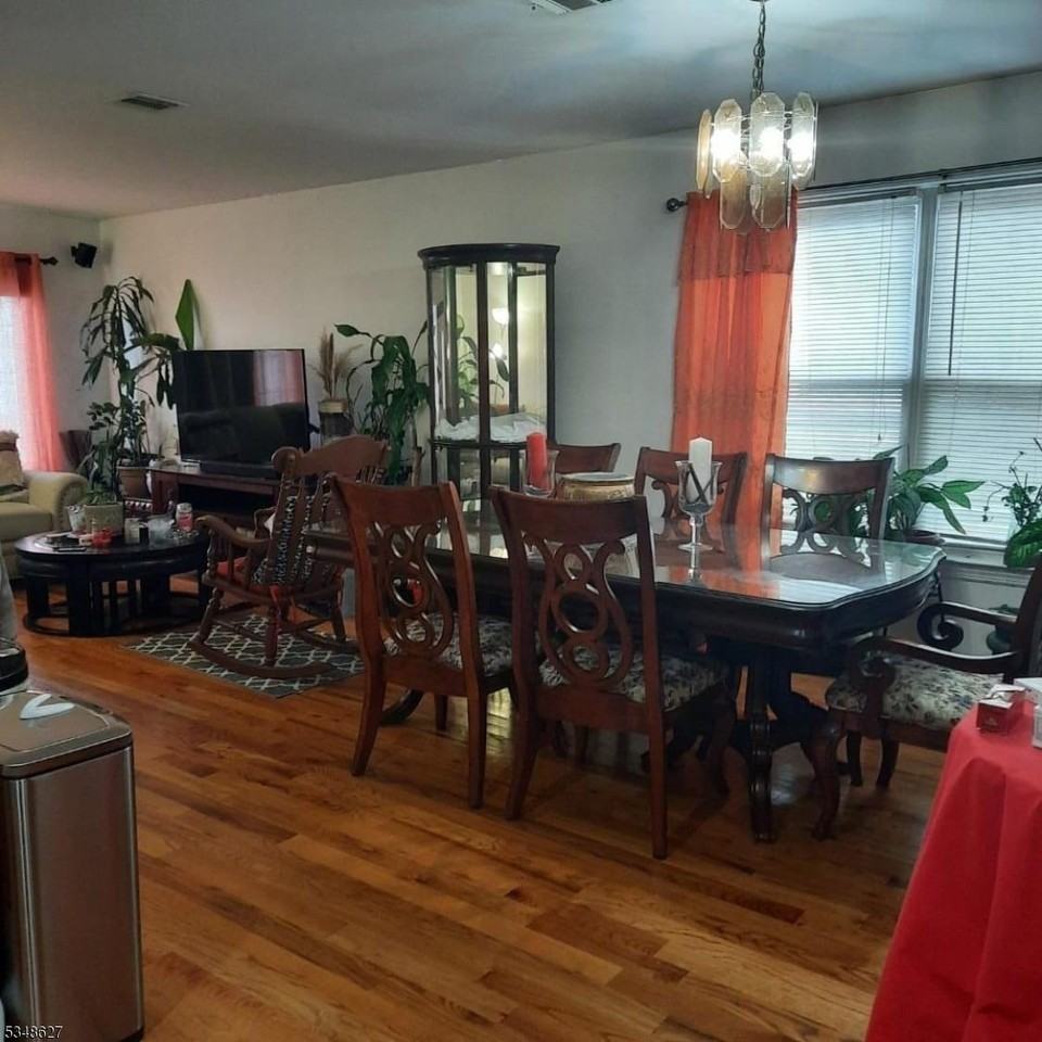 446 Marshall St #2 - Photo 5 of 14