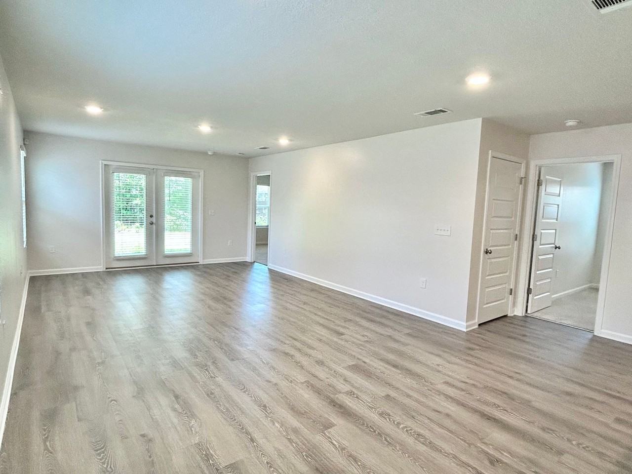 5386 Peach Dr - Photo 6 of 16