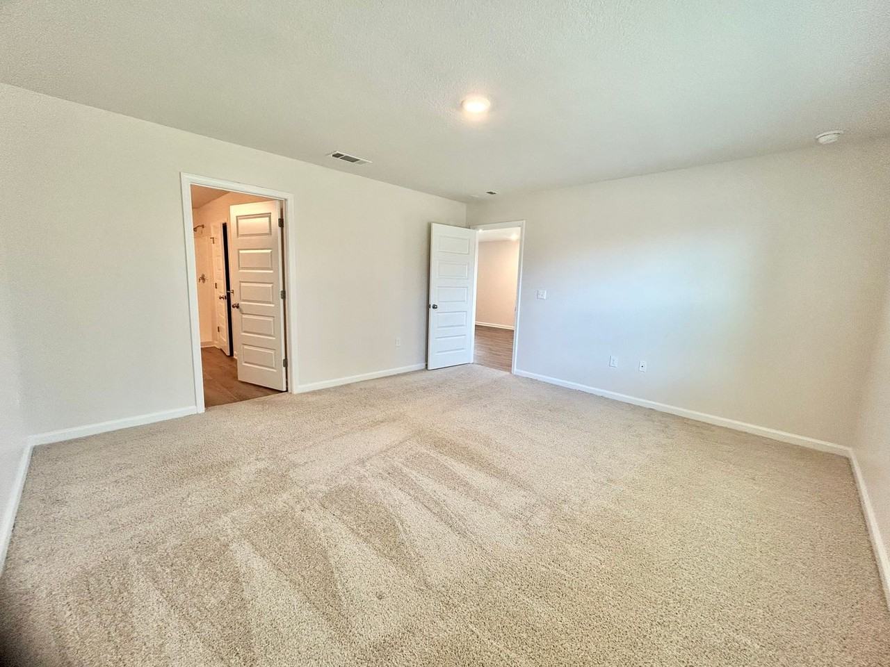 5386 Peach Dr - Photo 7 of 16