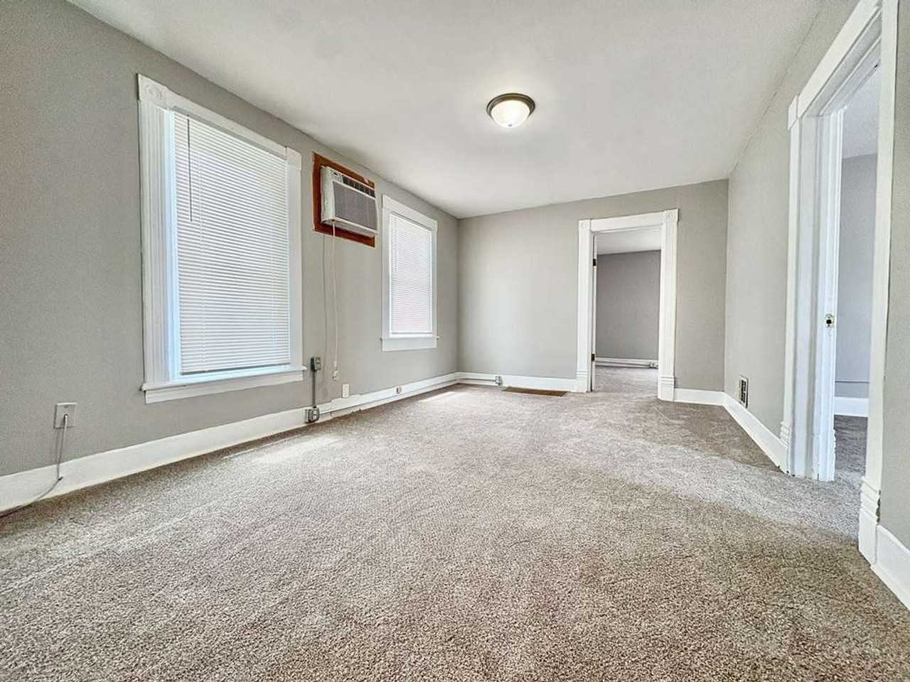 2202 Kemble Ave - Photo 2 of 7