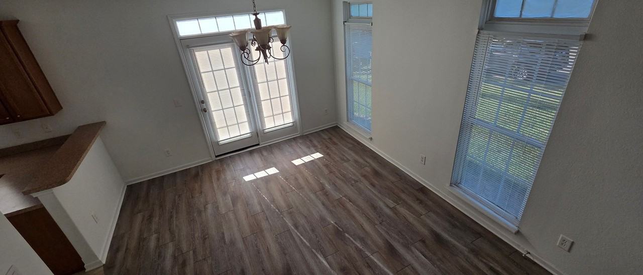 5905 Hollow Wood Ct - Photo 7 of 29