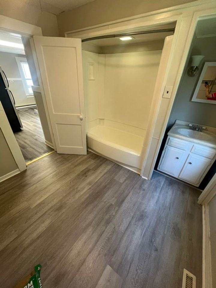 77 Walnut St - Photo 3 of 6