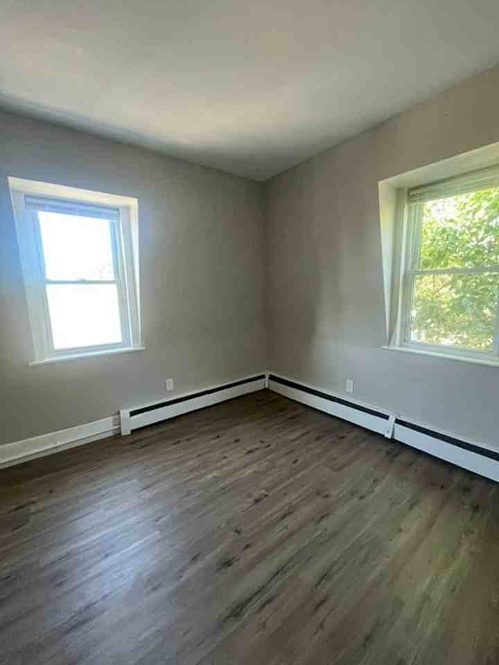 77 Walnut St - Photo 6 of 6