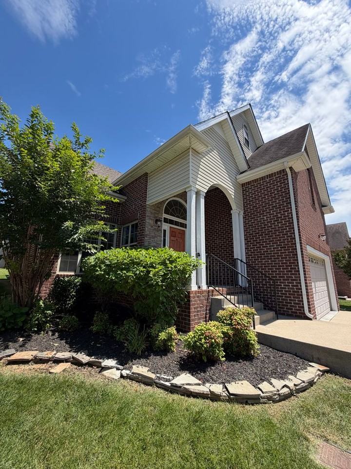 266 Turnberry Cir - Photo 2 of 30