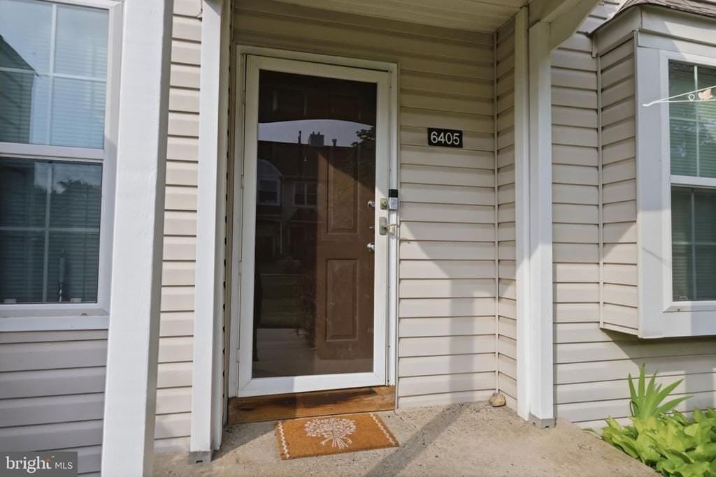 6405 Spruce Mill Dr - Photo 3 of 23
