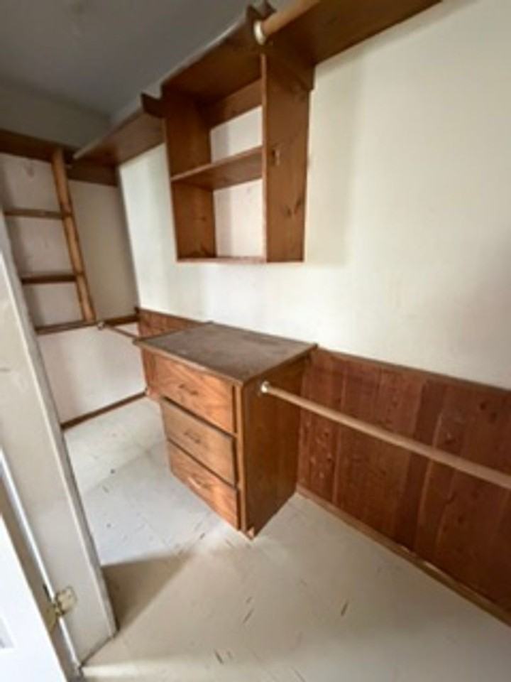 3348 Sw 23rd St - Photo 4 of 10