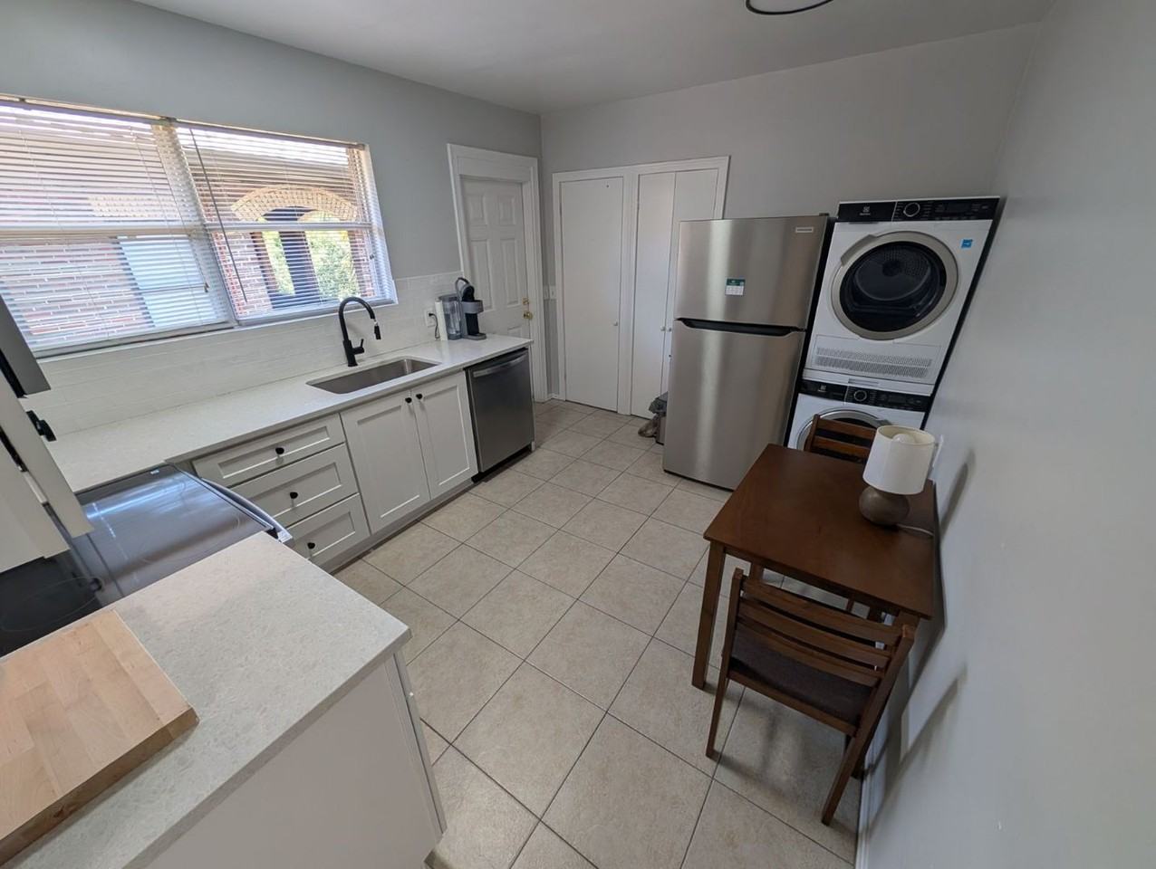 2720 Green St - Photo 3 of 10