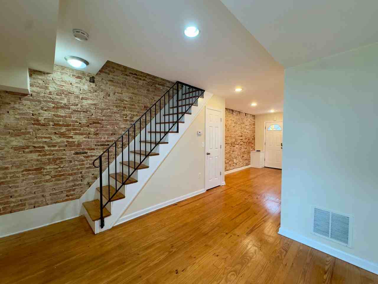 513 S Madeira St - Photo 2 of 20