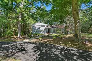 featured image of 112 Holly Rd