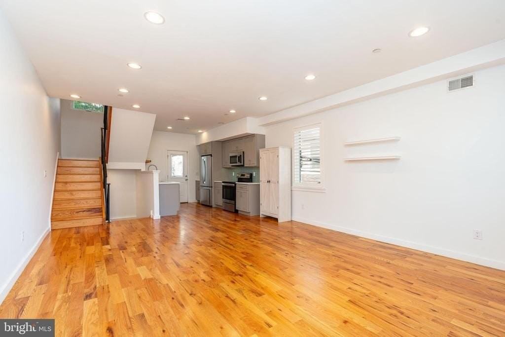 1719 Erdman St - Photo 2 of 26