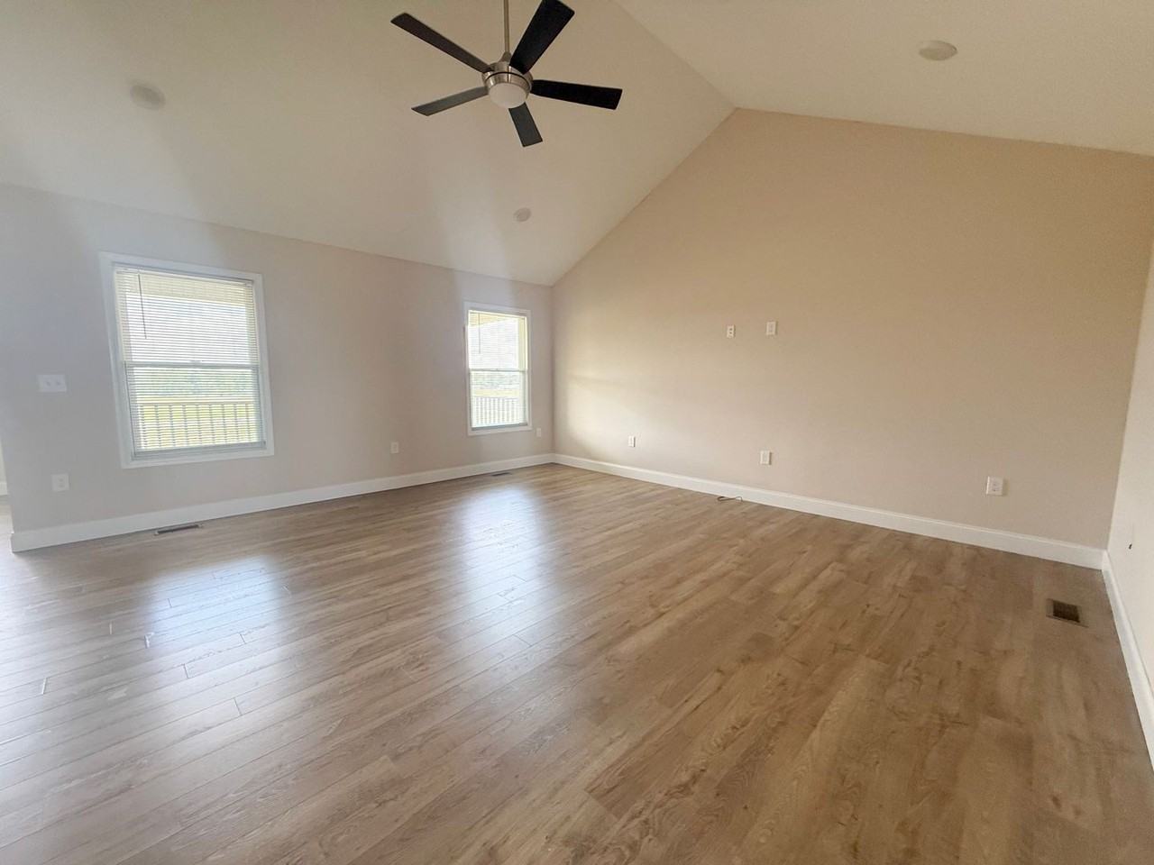 2731 Cook Rd - Photo 4 of 31