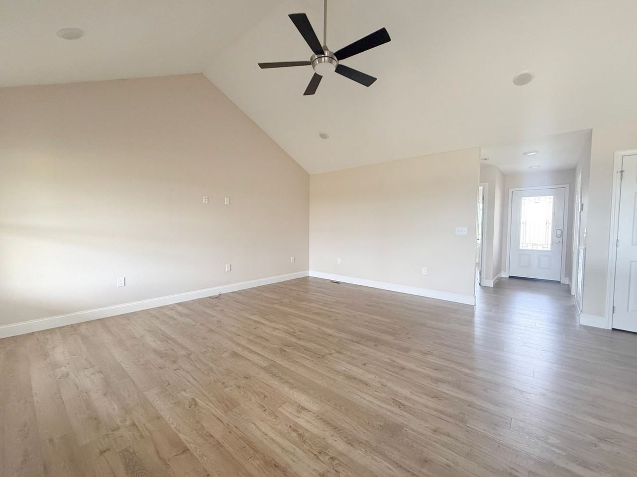 2731 Cook Rd - Photo 6 of 31