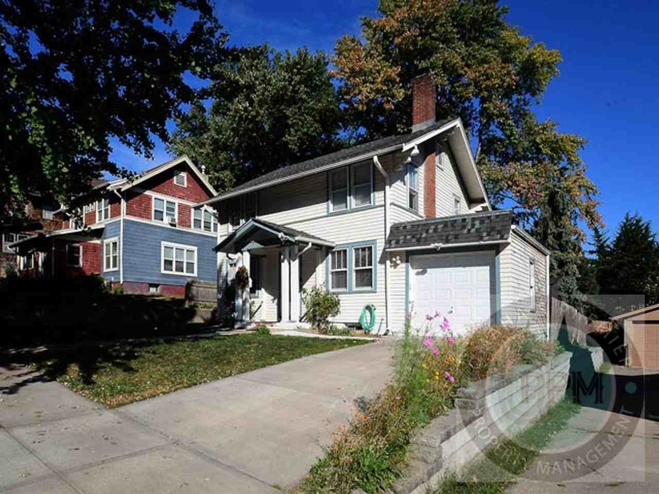 4806 Webster St - Photo 2 of 19
