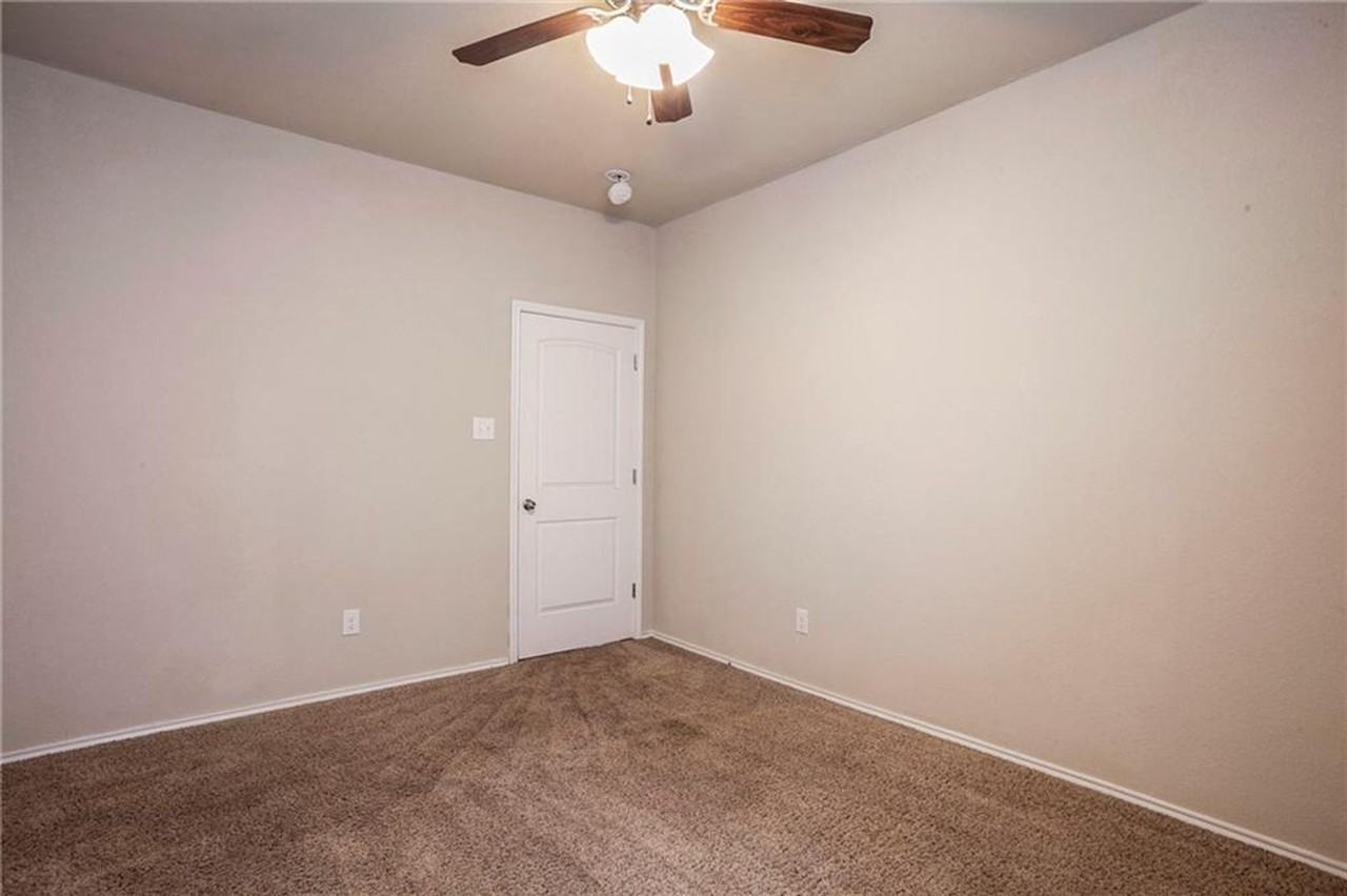 323 French Ave - Photo 2 of 16