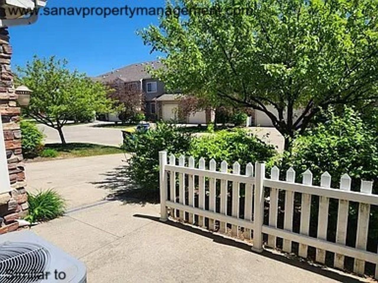 558 86th St - Photo 4 of 39