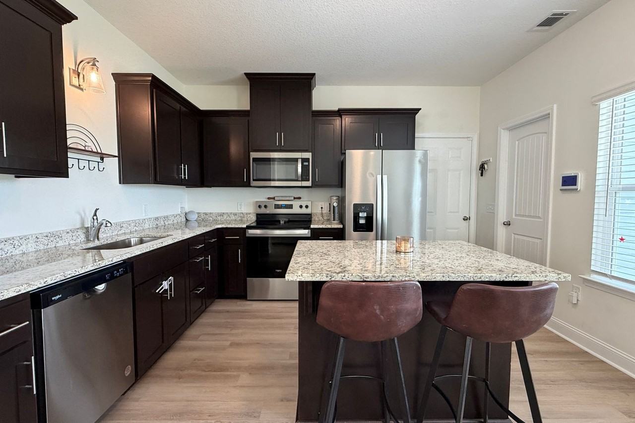 364 Mcclelland Rd Ne - Photo 6 of 33
