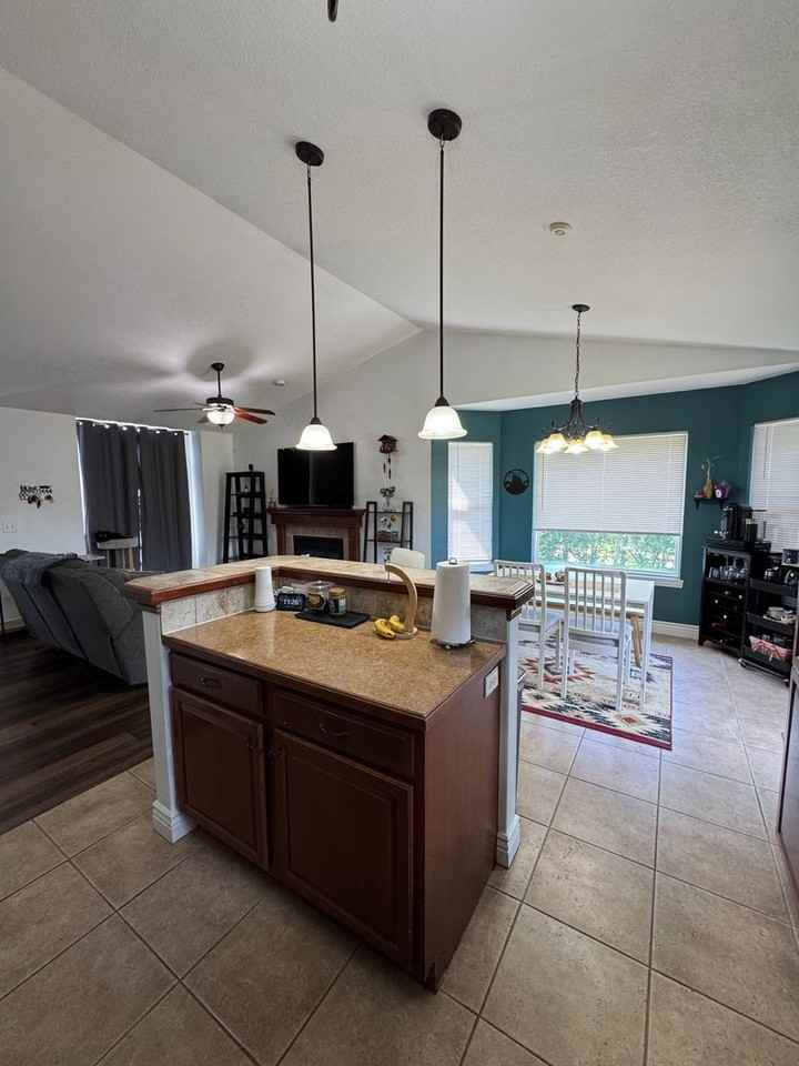 828 Fossilridge Dr - Photo 6 of 32