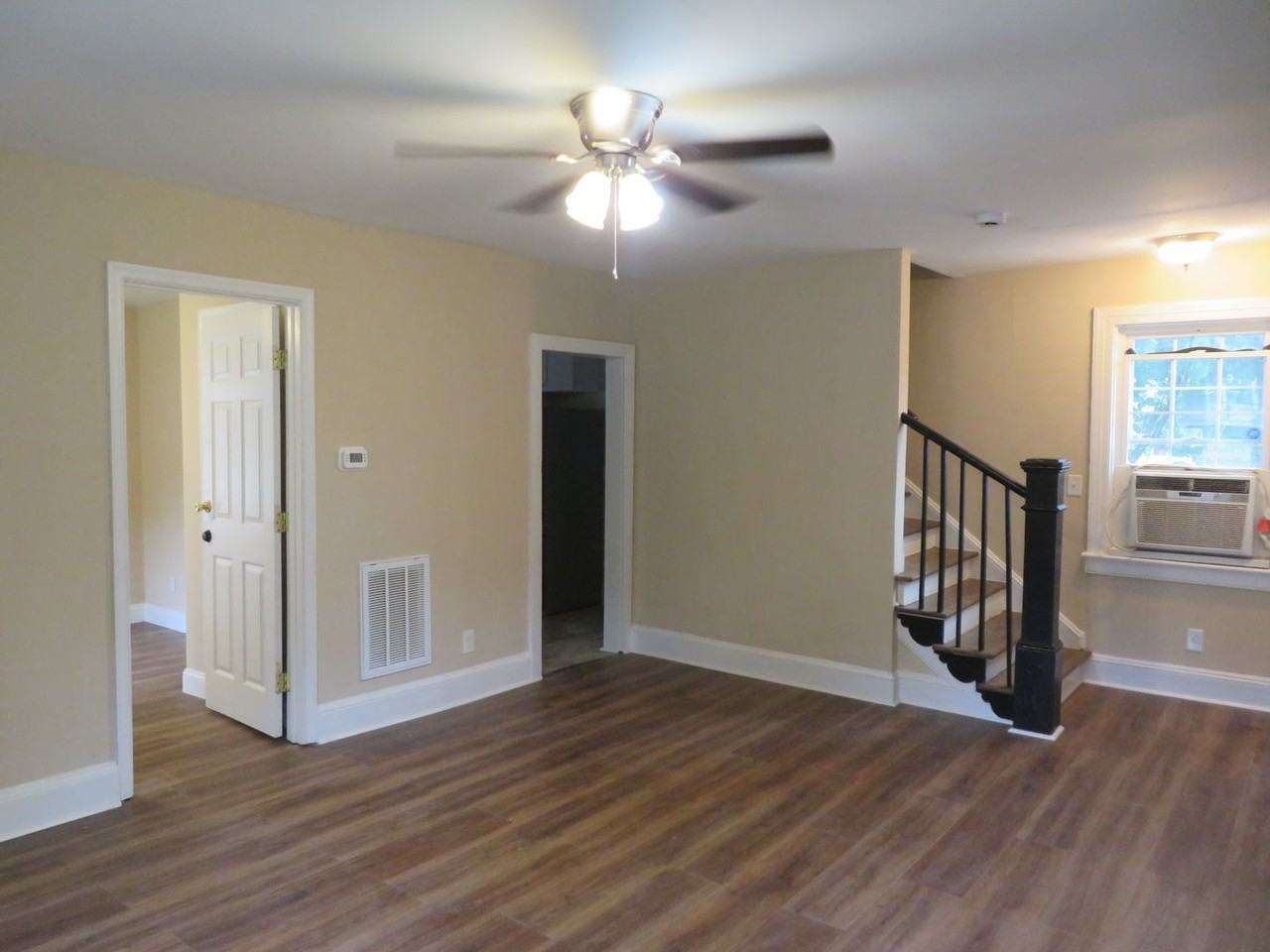 331 Glenwood Ct - Photo 3 of 29