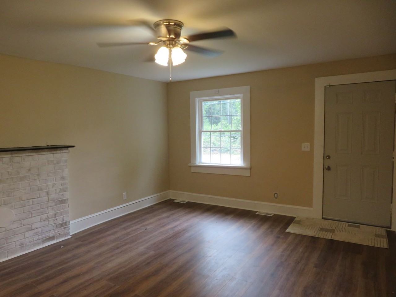 331 Glenwood Ct - Photo 6 of 29