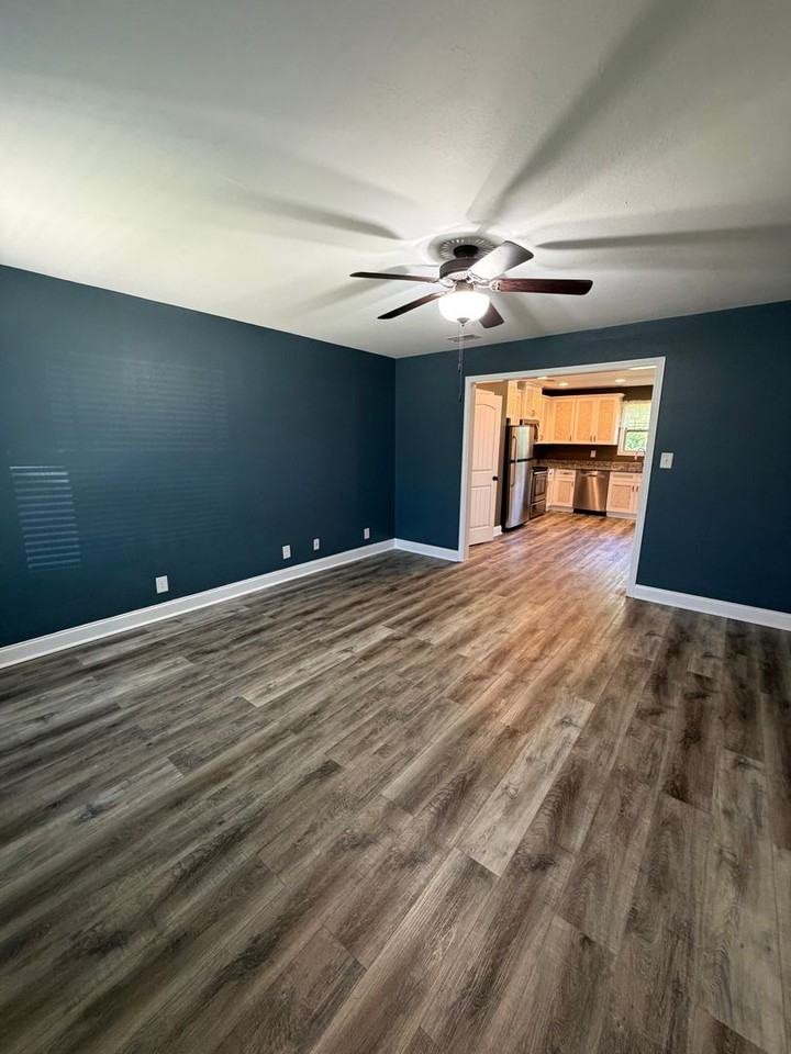 1193 Henry Place Blvd - Photo 4 of 41