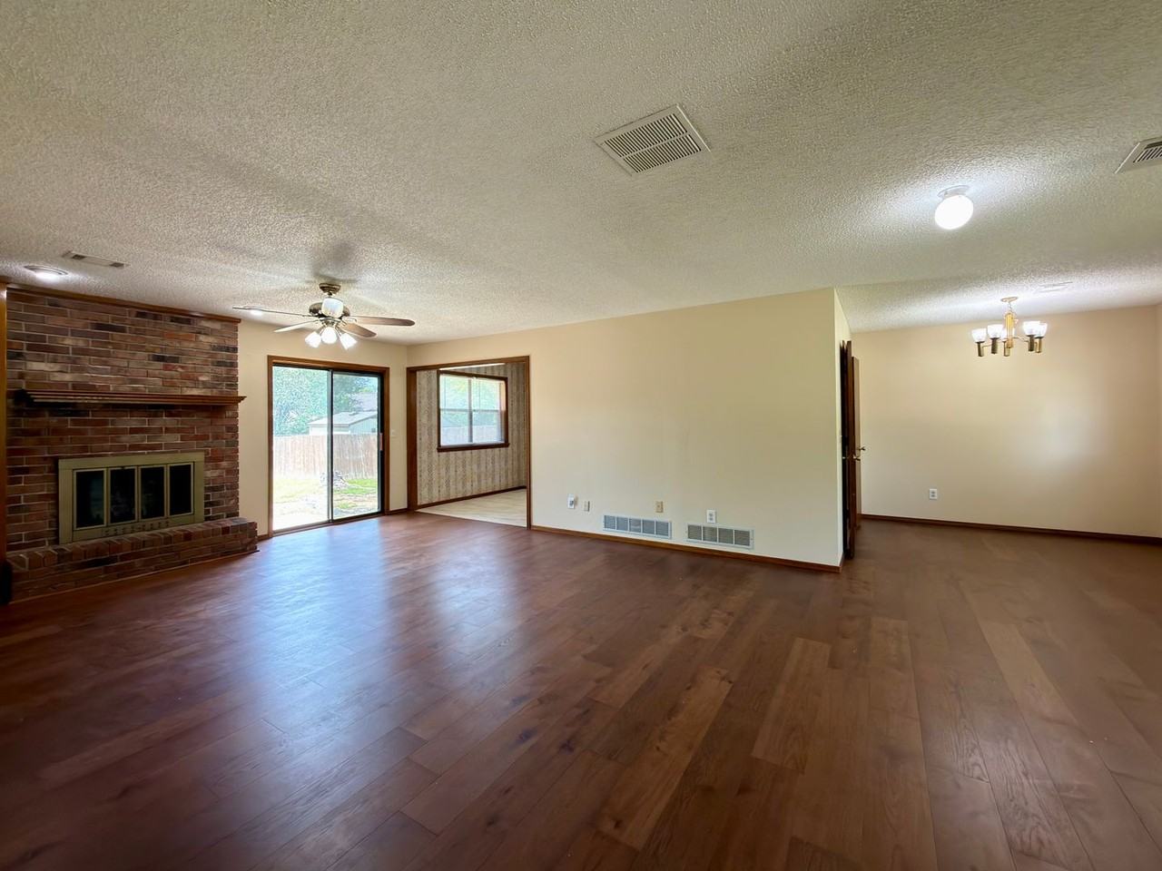 9612 Apple Gate Dr - Photo 4 of 23