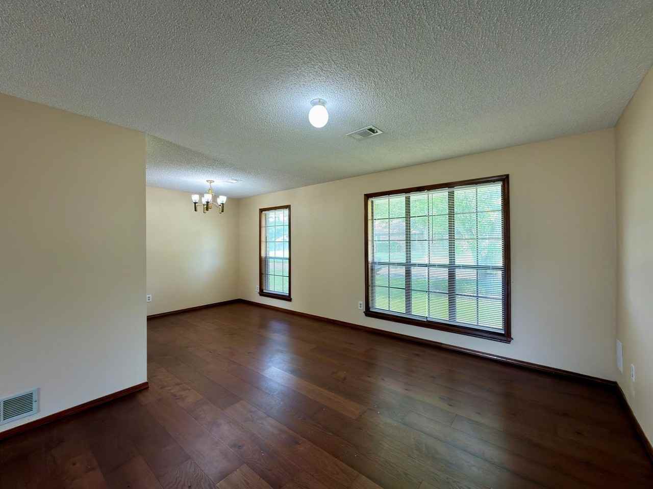 9612 Apple Gate Dr - Photo 7 of 23