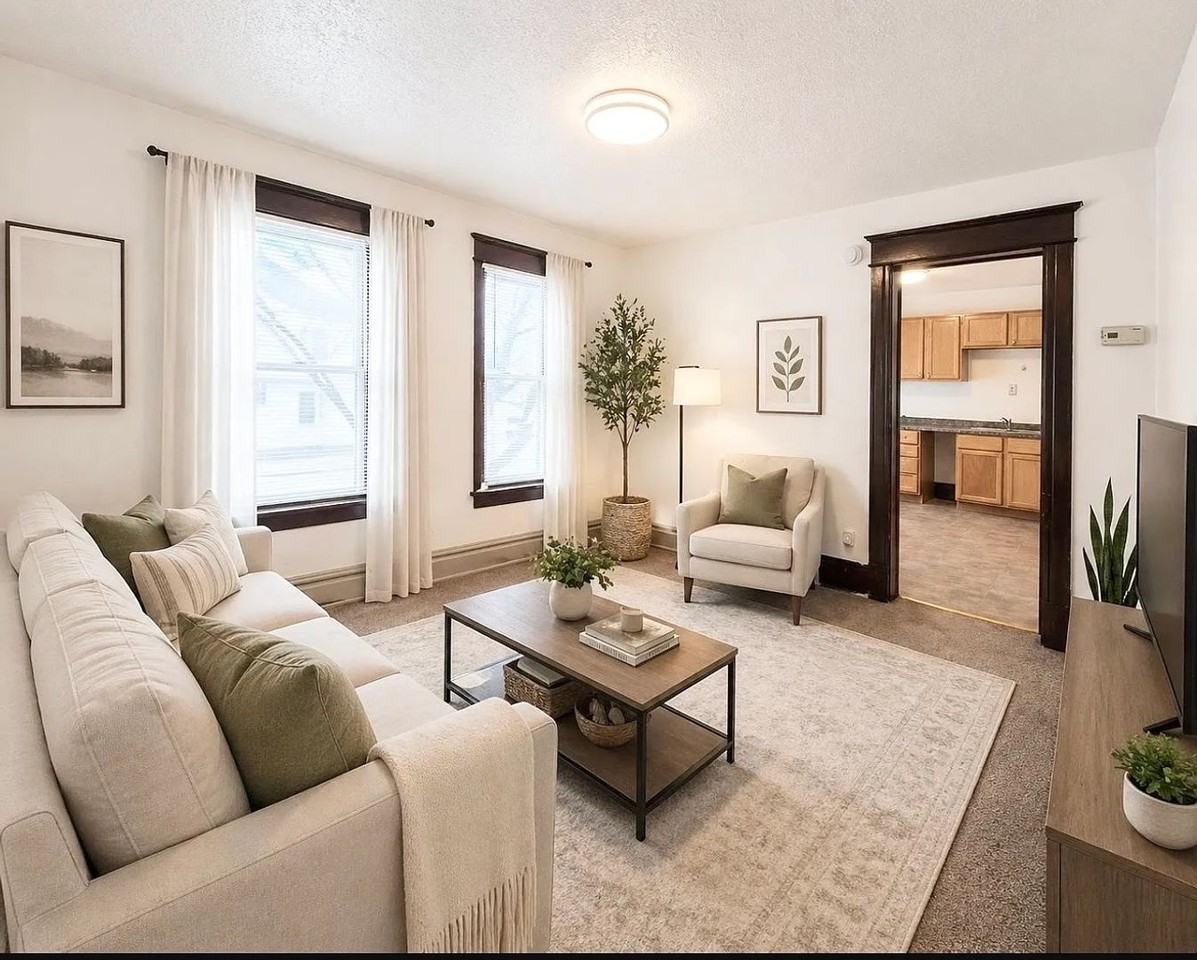 315 Aurora Ave - Photo 2 of 16