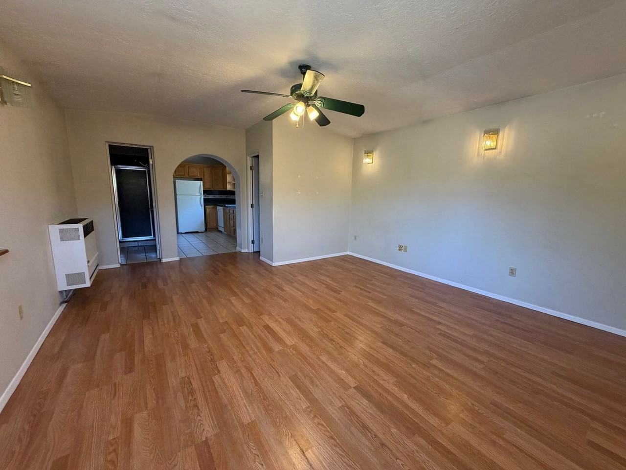 726 W Manhattan Ave #B - Photo 7 of 15