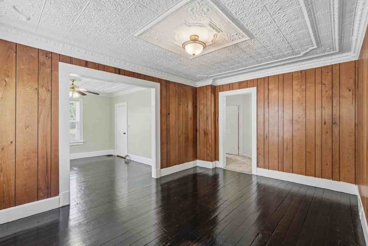 1391 Worcester St - Photo 6 of 17