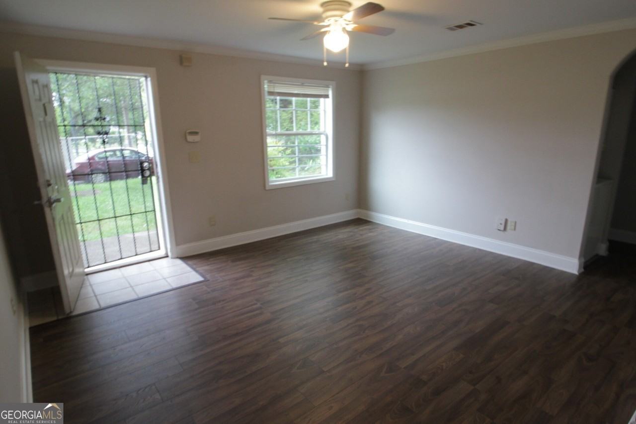 260 Elm St Nw #1 - Photo 3 of 6