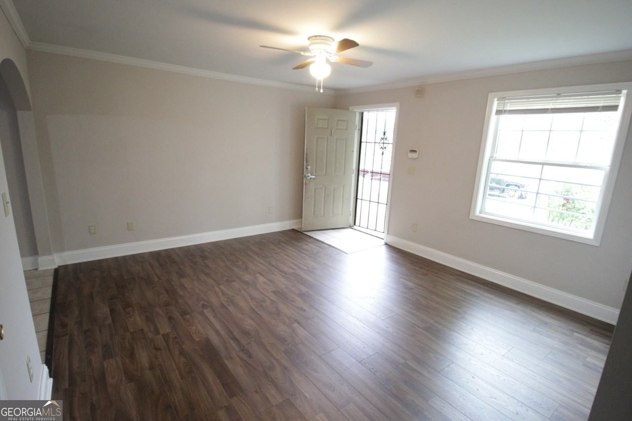 260 Elm St Nw #1 - Photo 4 of 6
