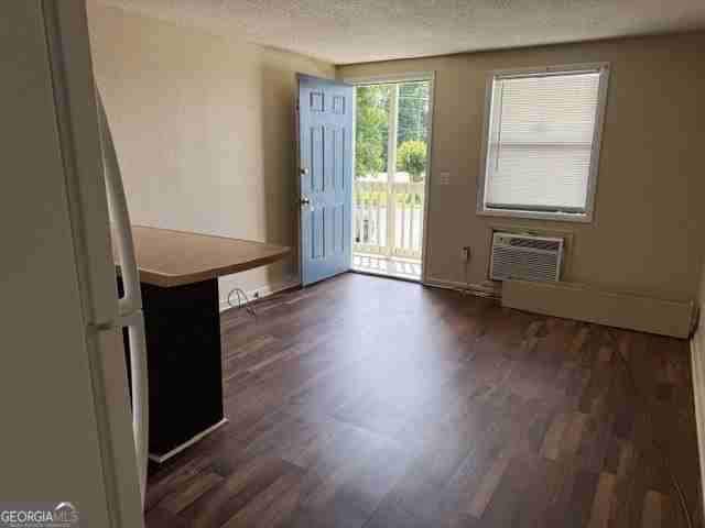 123 Lanier Dr #05 - Photo 4 of 8