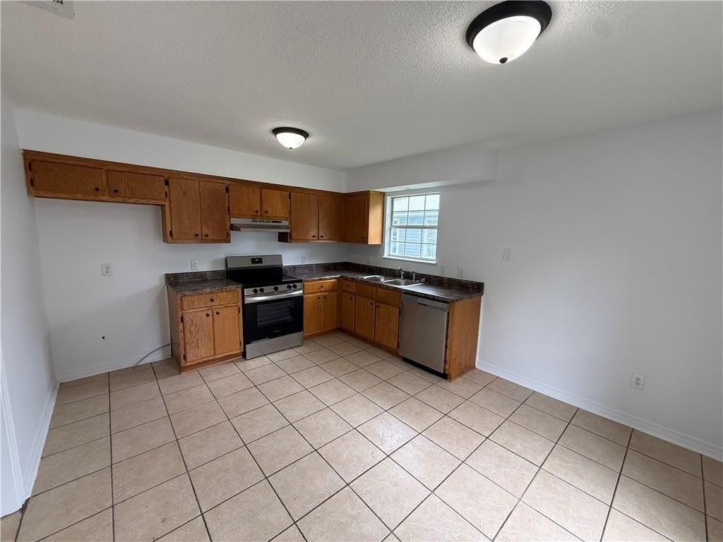 307 4th Ave - Photo 4 of 16