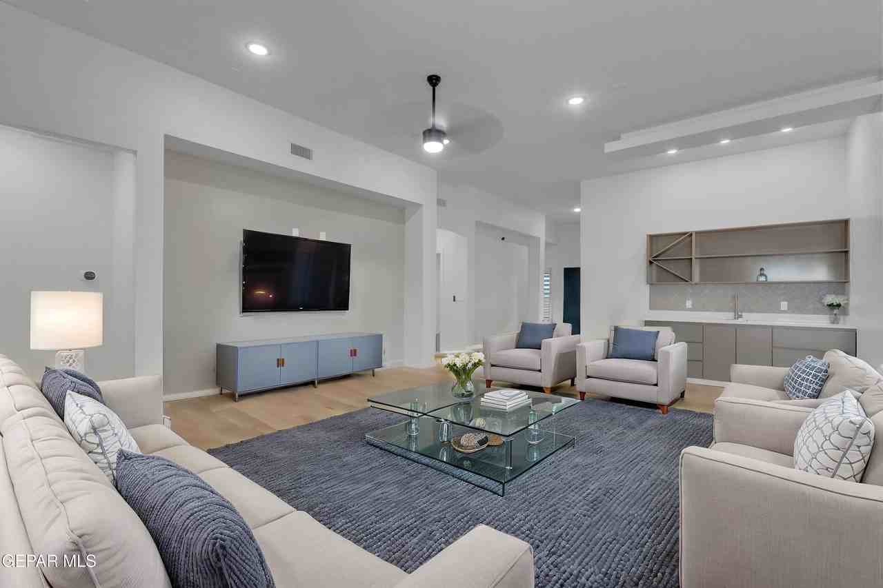 12713 Captian Claudia Ct - Photo 3 of 50