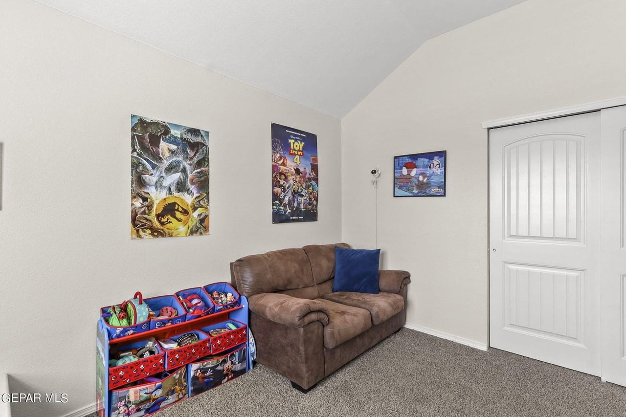 1133 Indigo Sky St - Photo 7 of 40