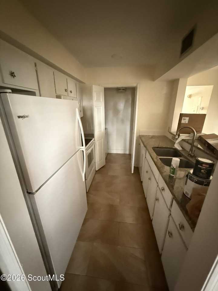 227 Walmar Grv - Photo 3 of 9