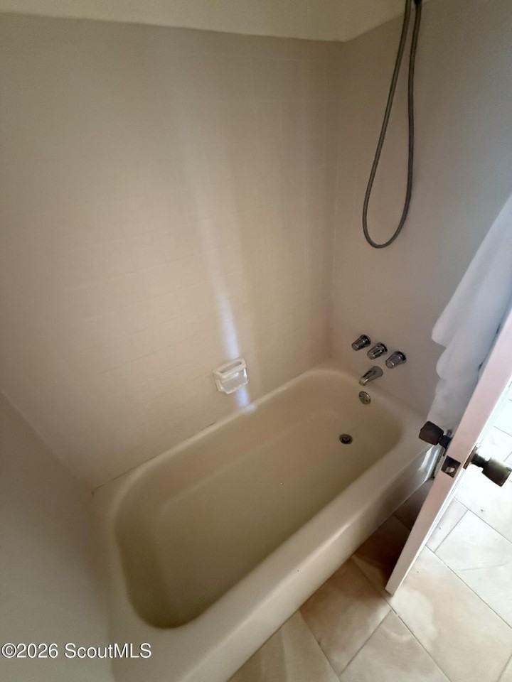 227 Walmar Grv - Photo 6 of 9