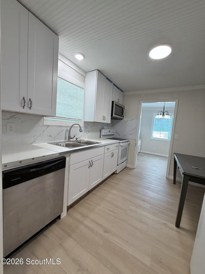 401 New Sterling Rd - Photo 7 of 18