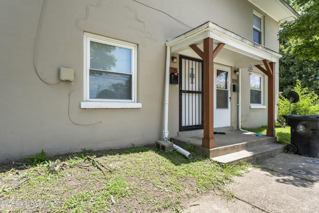 725 S 16th St - Photo 2 of 11