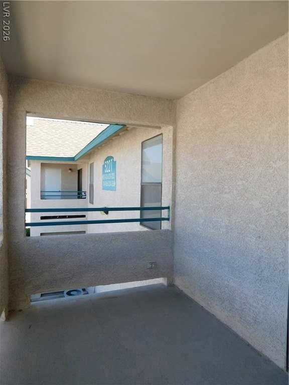 5221 Lindell Rd #202 - Photo 6 of 28