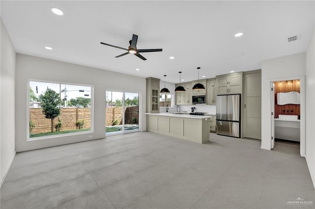 920 S Bicentennial Blvd - Photo 7 of 26