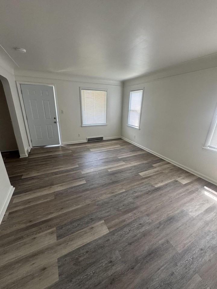 17331 Braile St - Photo 3 of 11